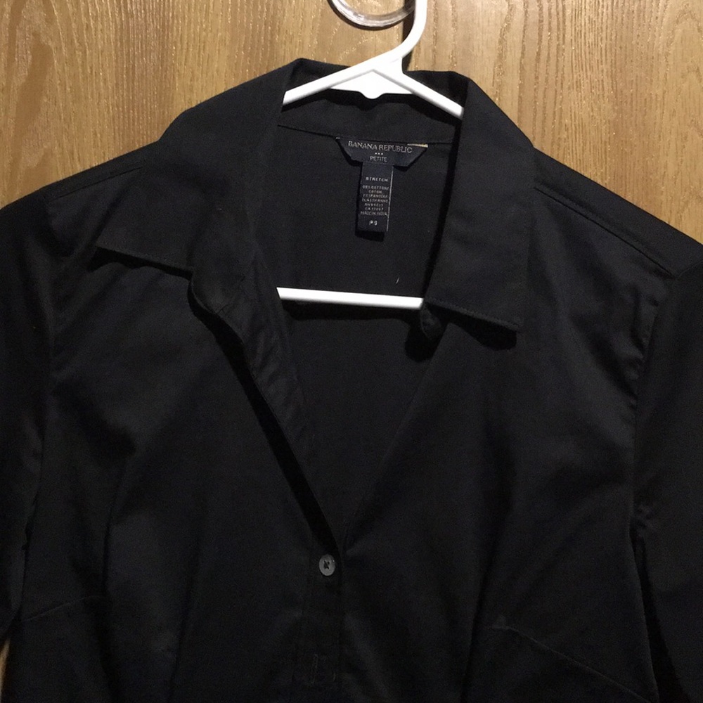 Banana Republic mid-sleeve Black button down